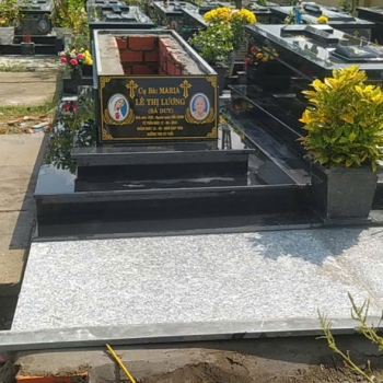 Mộ Đá Thiên Thu