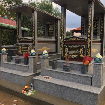 Mộ Đá Thiên Thu