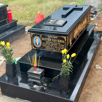 Mộ Đá Thiên Thu