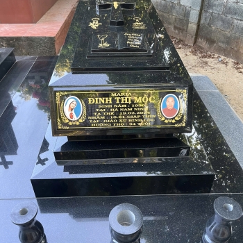 Mộ đá nguyên khối