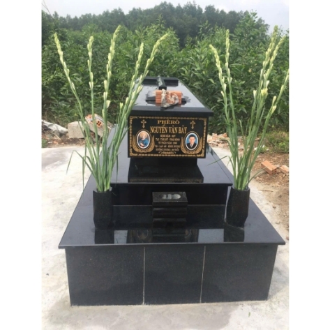 Đâu là đơn vị chuyên tư vấn thi công bia mộ đá nguyên khối cao cấp uy tín?